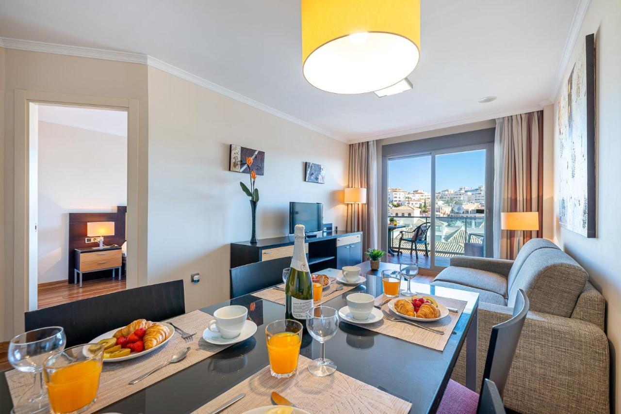797 Holiday Rentals - Arcosur1- Moderno Apartamento Con Terraza Y Vistas Benalmadena Bagian luar foto