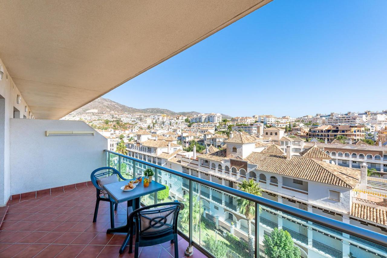 797 Holiday Rentals - Arcosur1- Moderno Apartamento Con Terraza Y Vistas Benalmadena Bagian luar foto