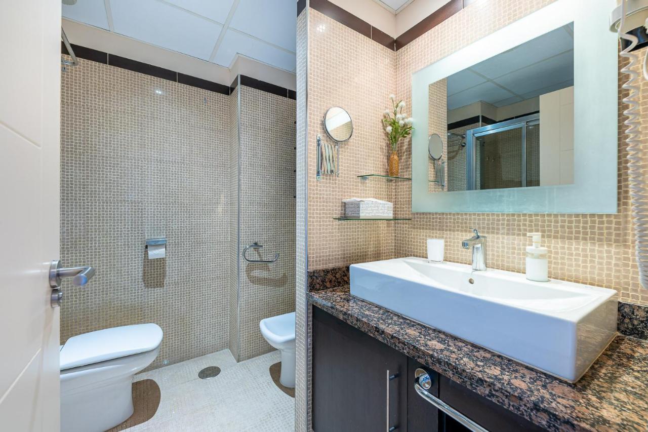 797 Holiday Rentals - Arcosur1- Moderno Apartamento Con Terraza Y Vistas Benalmadena Bagian luar foto